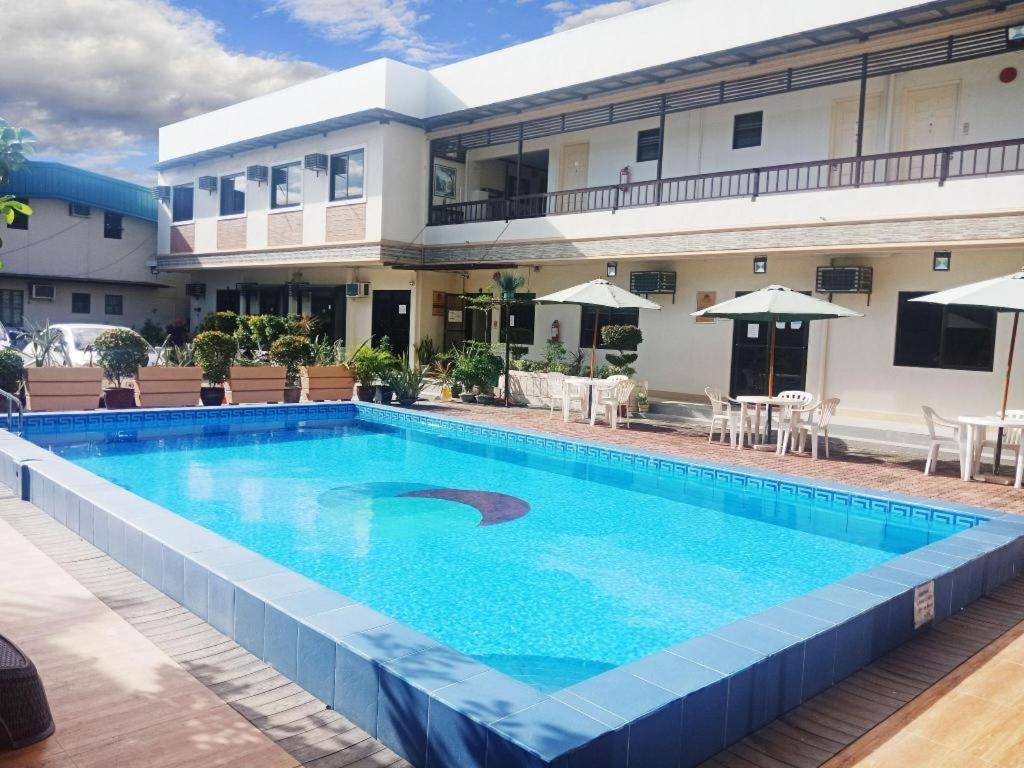 Aerostop Hotel & Restaurant Plaridel  Exterior photo